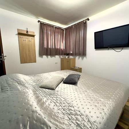 Hotel Navial Gabrovo Esterno foto