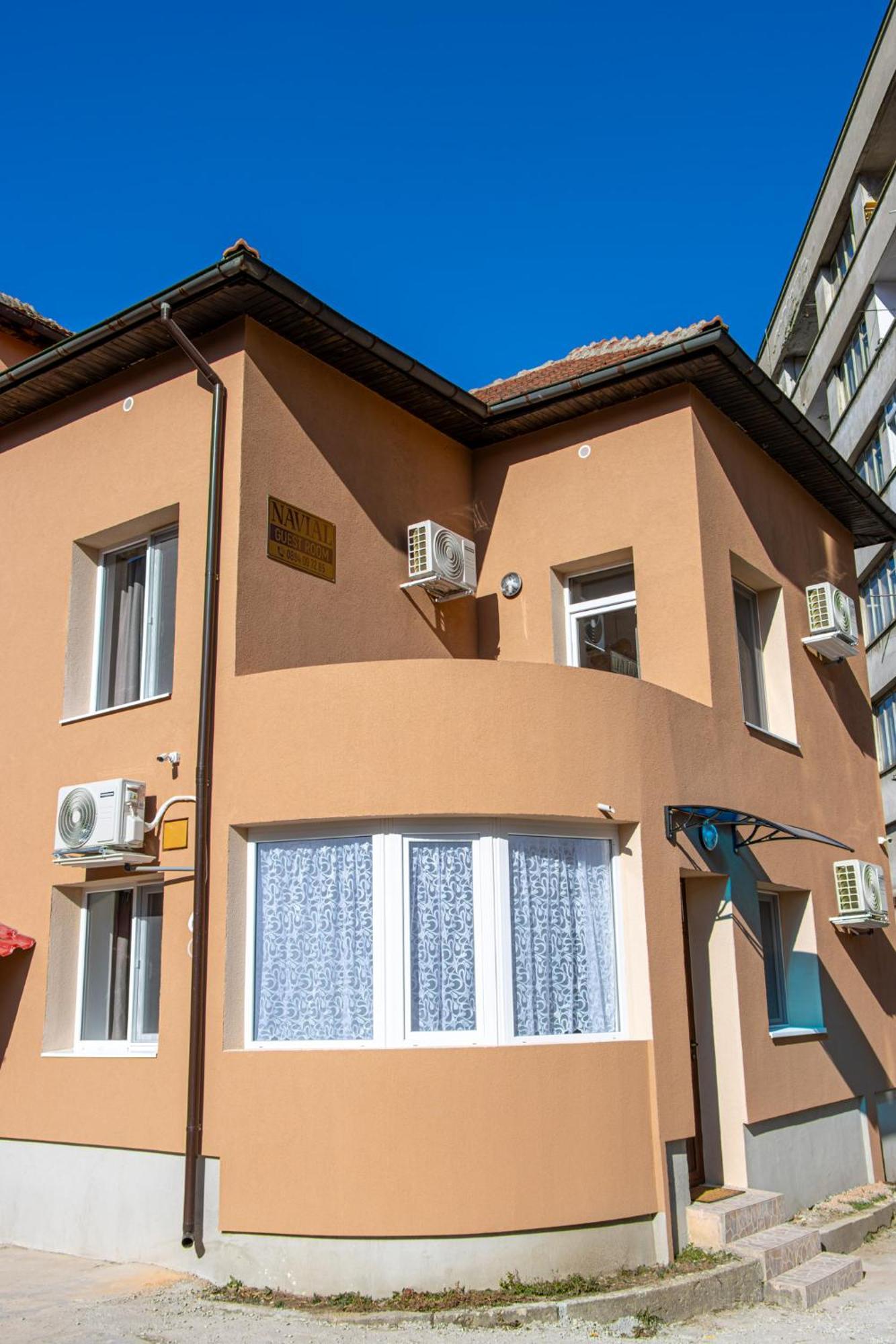 Hotel Navial Gabrovo Esterno foto
