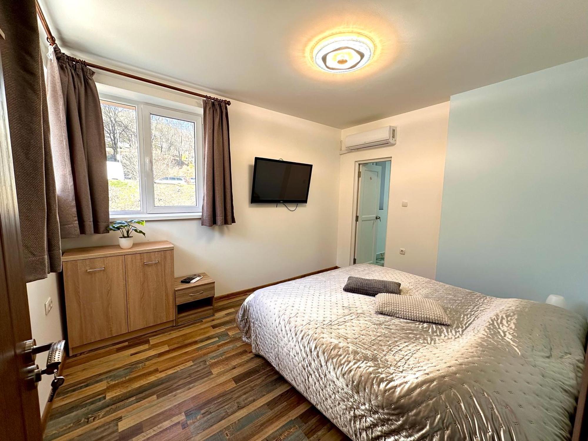 Hotel Navial Gabrovo Esterno foto